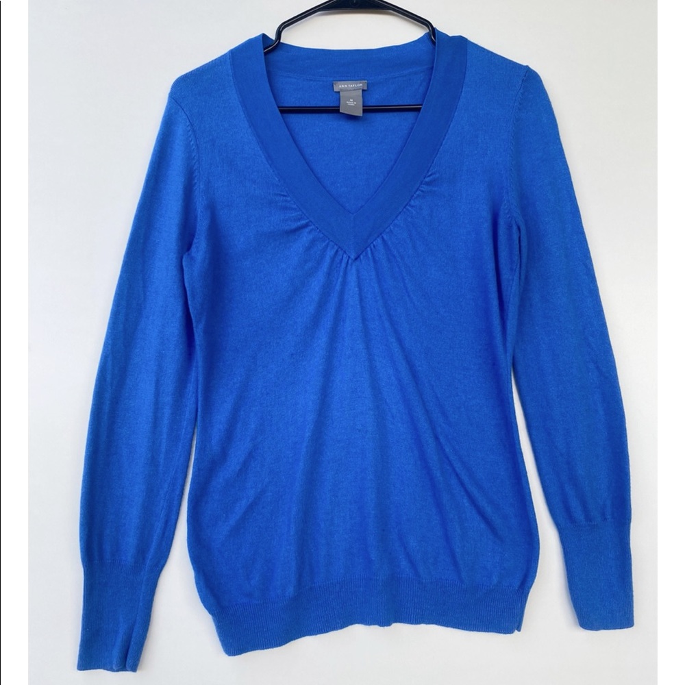 Ann Taylor Women's Sweater Size Small long Sleeve